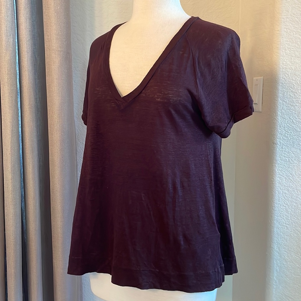 Madewell Raglan Sleeve V Neck T Shirt (Merlot color)